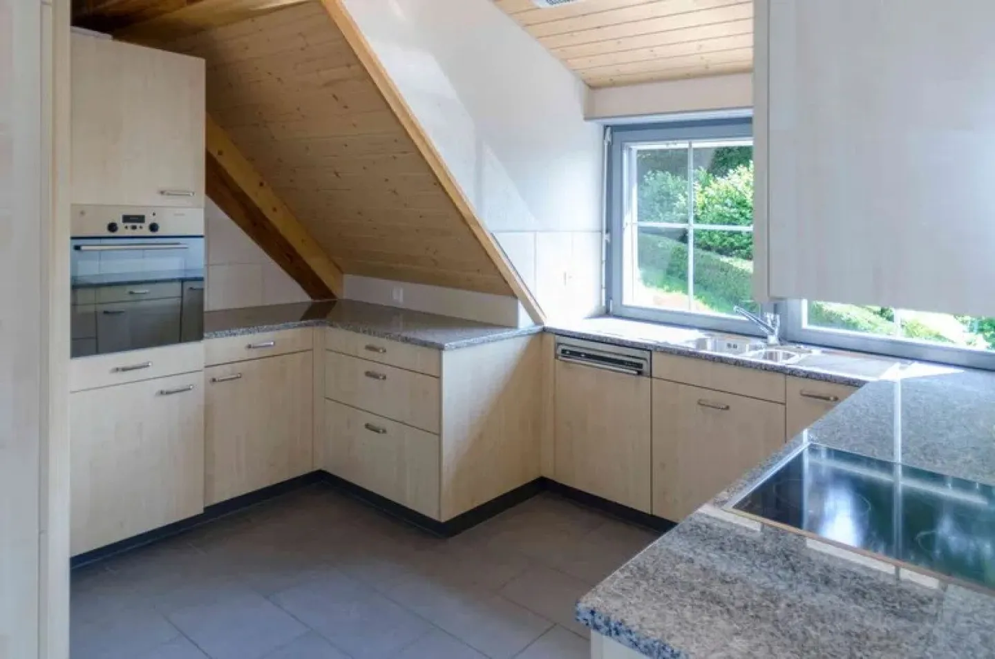 Appartamento duplex di 5,5 stanze con vista sul lago in edificio storico - Foto 6 di 13