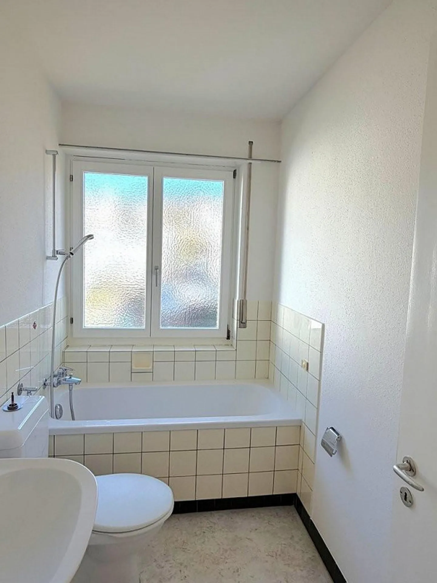 Appartement 3 pièces à Zollikon à louer jusqu'au 31.03.2028 - Photo 4 sur 8