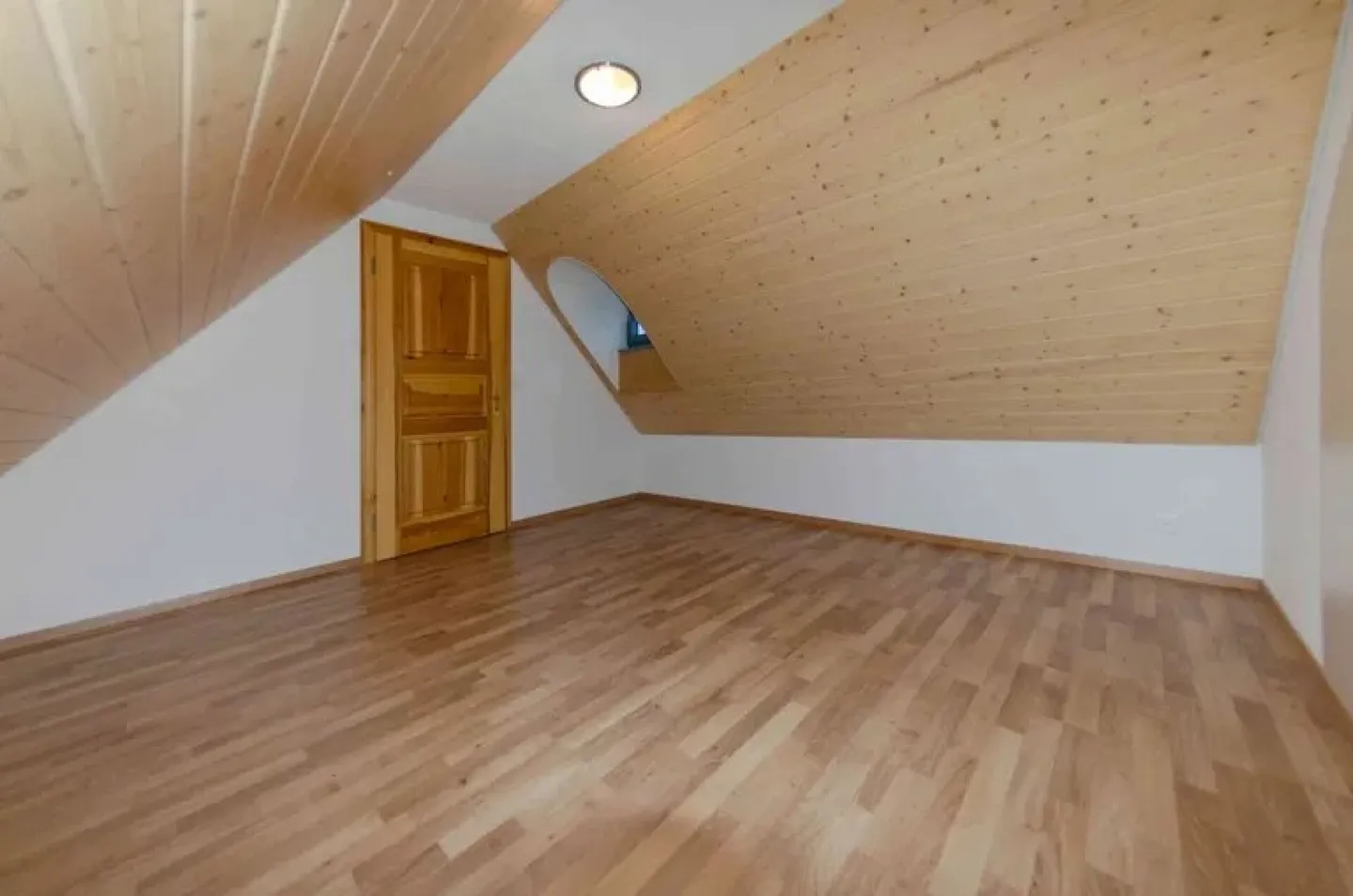 Appartamento duplex di 5,5 stanze con vista sul lago in edificio storico - Foto 12 di 13