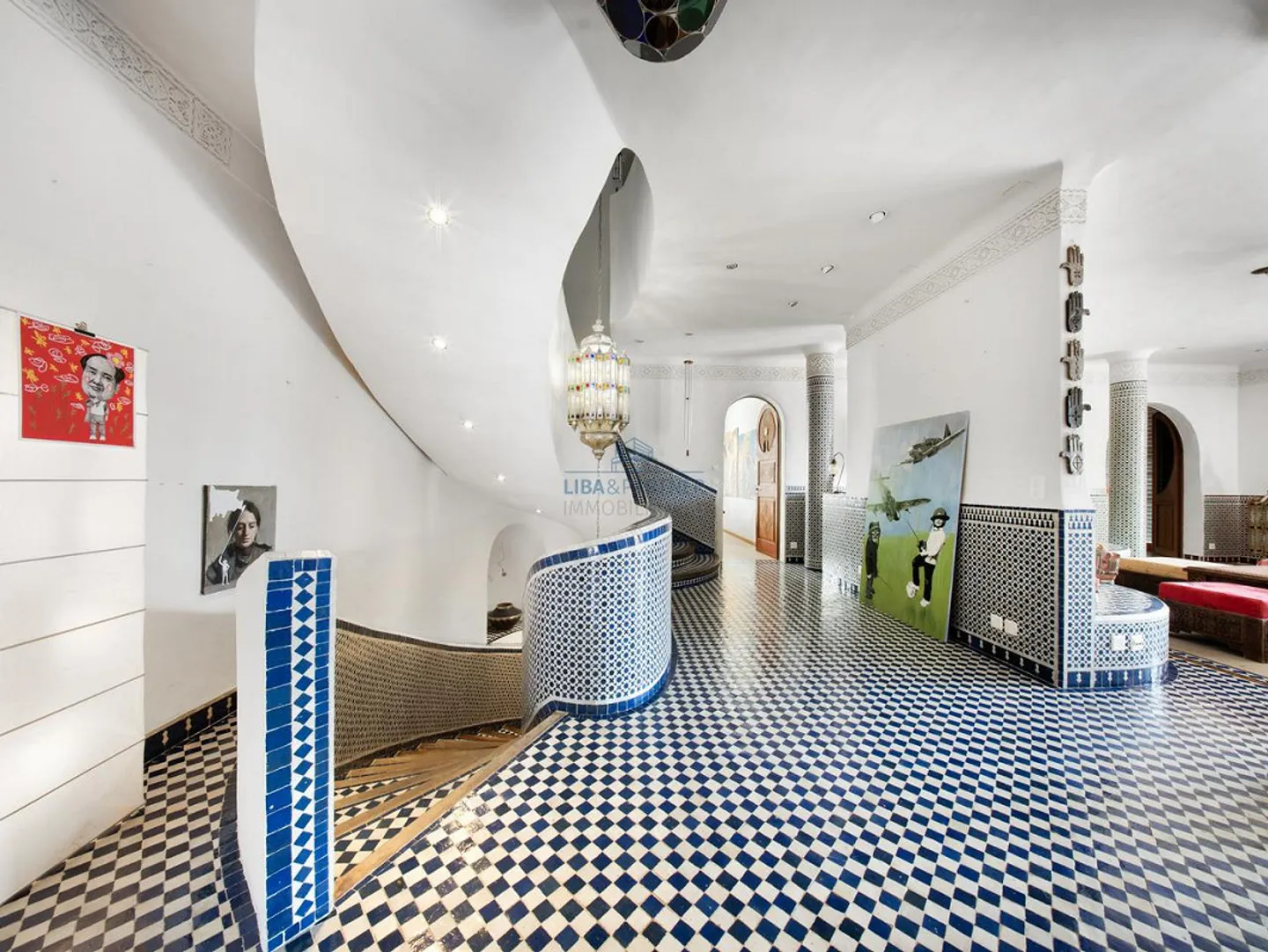 Unique villa with exclusive living environment & plenty of space to live - Photo 8 of 19