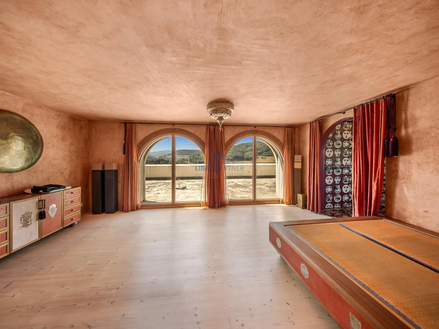 Unique villa with exclusive living environment & plenty of space to live - Photo 15 of 19