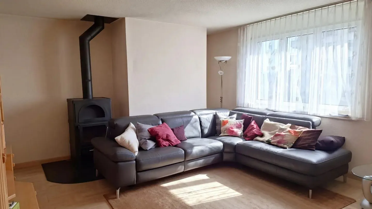 Appartement attrayant de 4,5 pièces avec cheminée à Biberist et beaucoup d'espace - Photo 2 sur 6