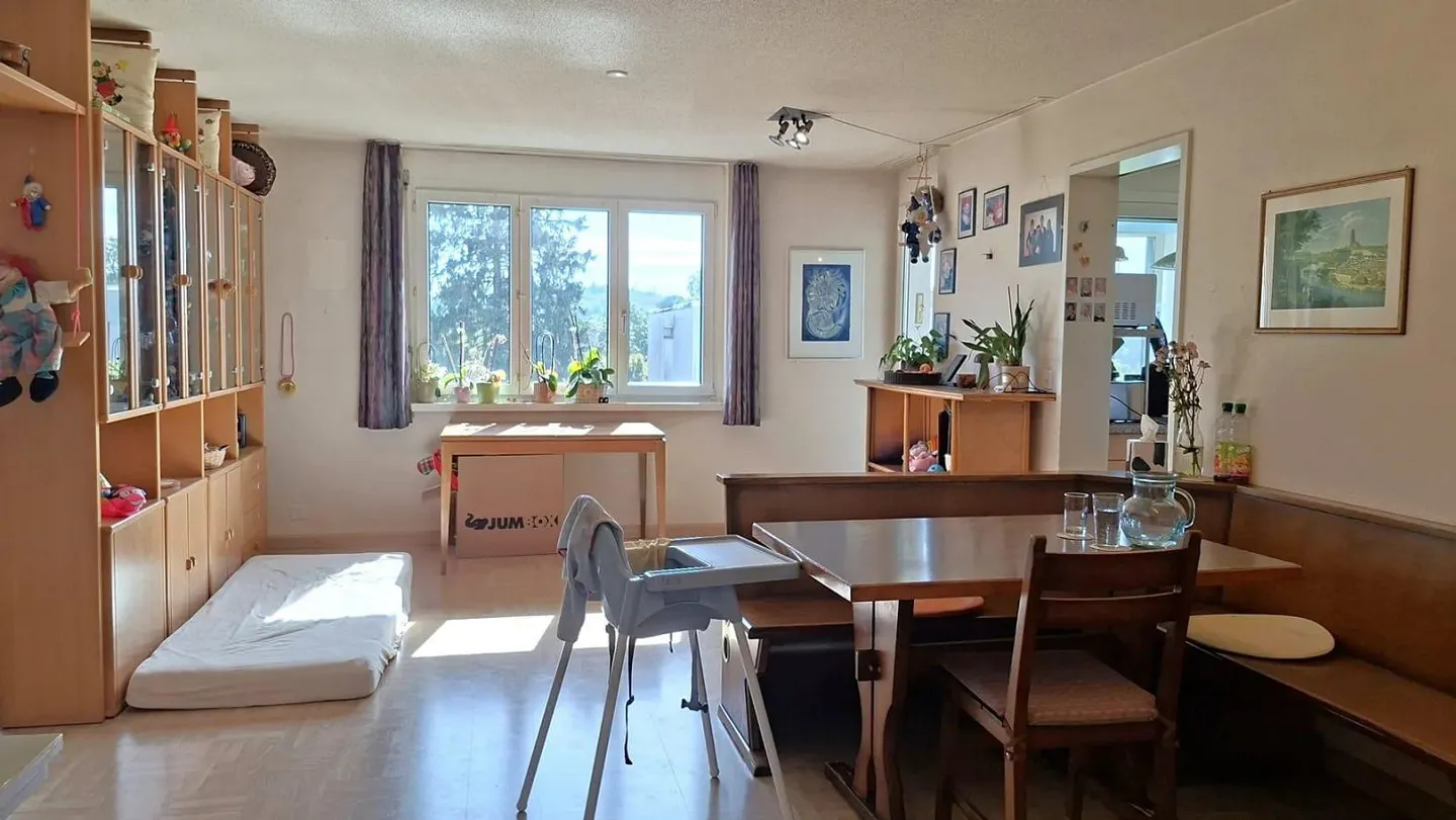 Appartement attrayant de 4,5 pièces avec cheminée à Biberist et beaucoup d'espace - Photo 5 sur 6