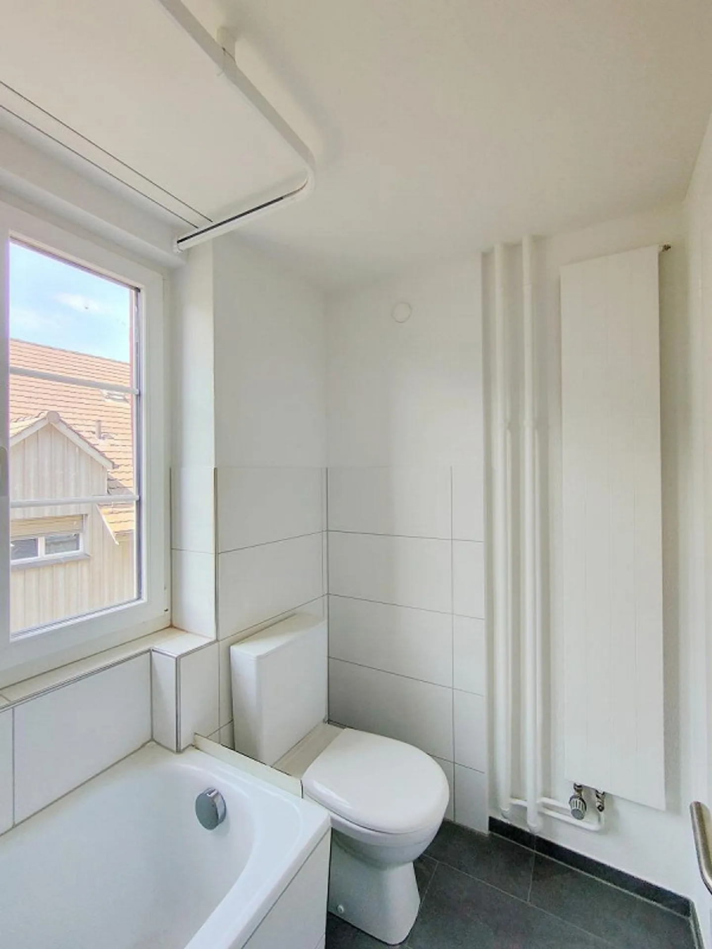 Appartamento completamente ristrutturato vicino al Reno - Foto 9 di 11
