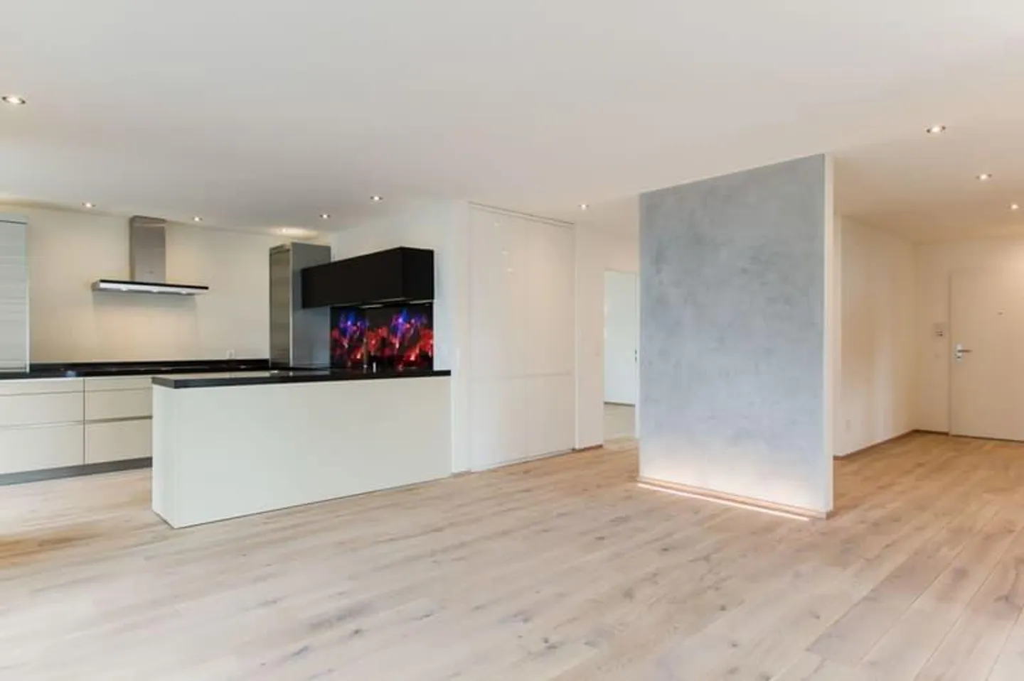 Exclusive 4.5-room apartment in a quiet location - Photo 3 of 19