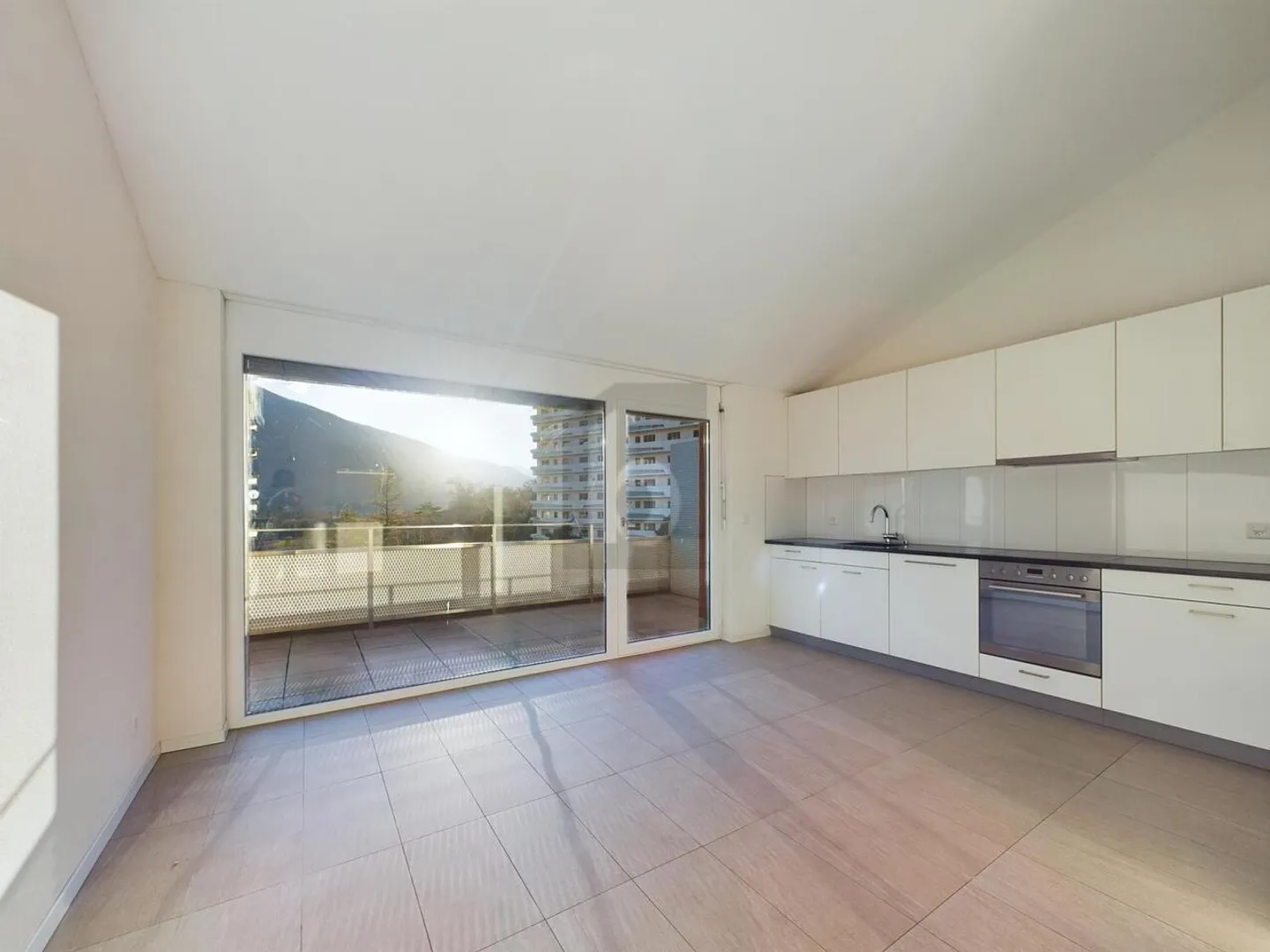 ENSOLEILLÉ, CALME AVEC VUE - Photo 1 sur 6