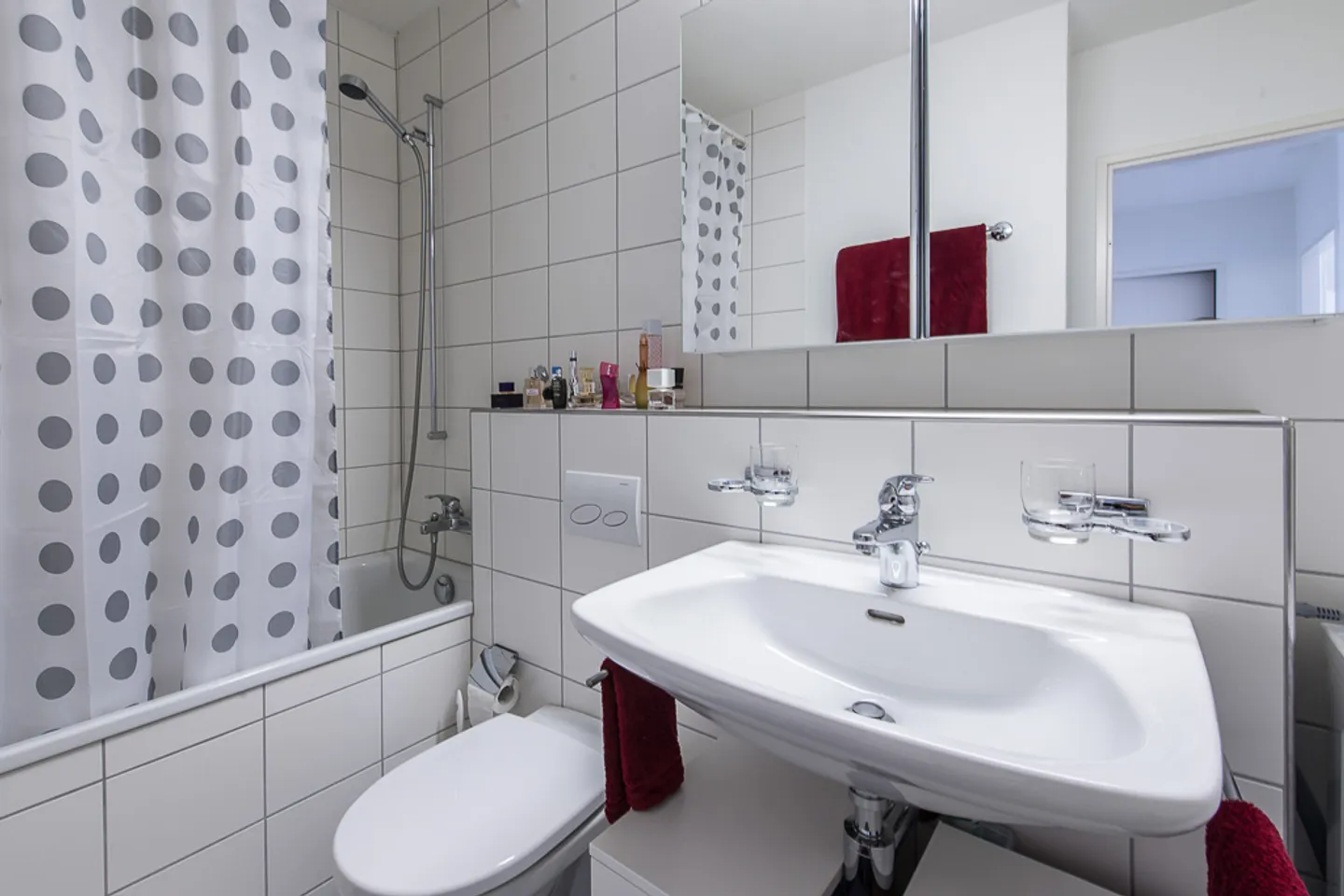 3.5 Room Apartment - Photo 3 of 5