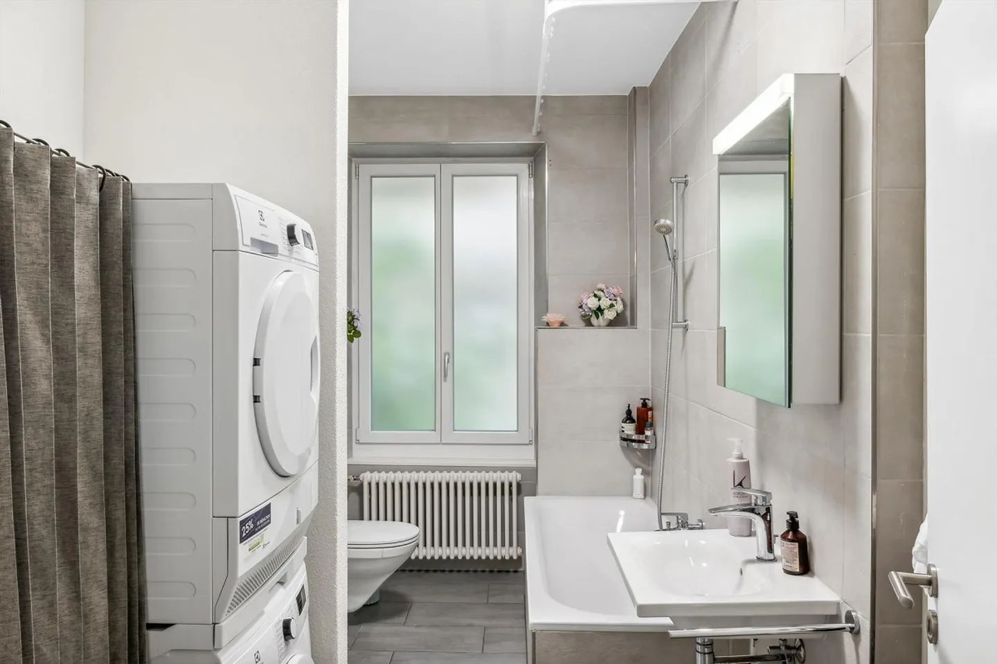 Appartamento in città con terrazza nel cortile - Foto 2 di 4