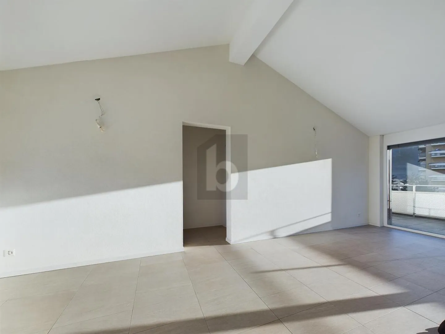 ENSOLEILLÉ, CALME AVEC VUE - Photo 2 sur 6