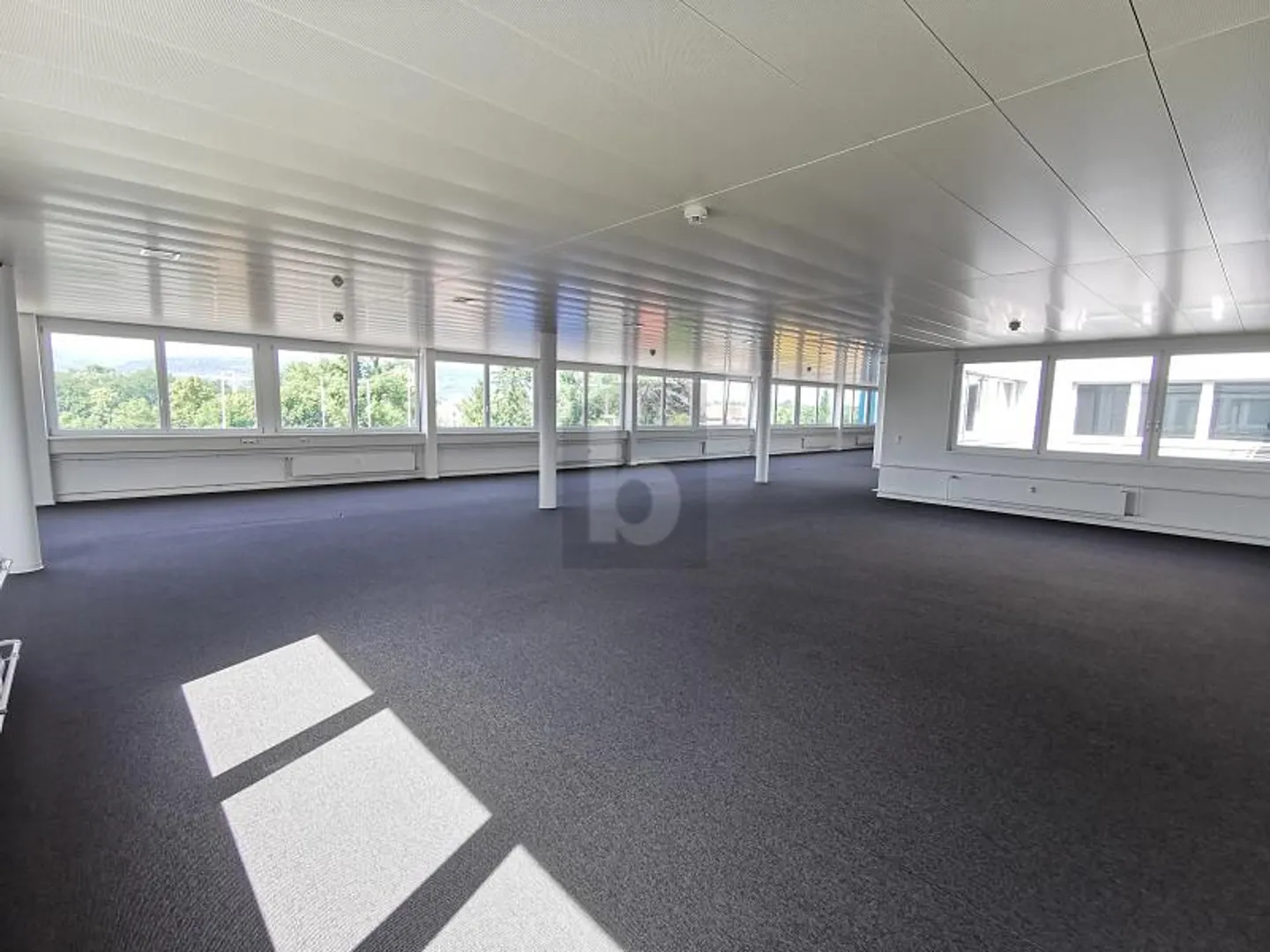 SPACIOUS, BRIGHT AND IN A GOOD LOCATION - Photo 1 of 6
