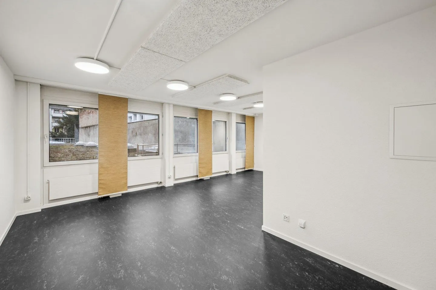 Ready-to-use Office - Hammerspaces - Photo 2 of 7