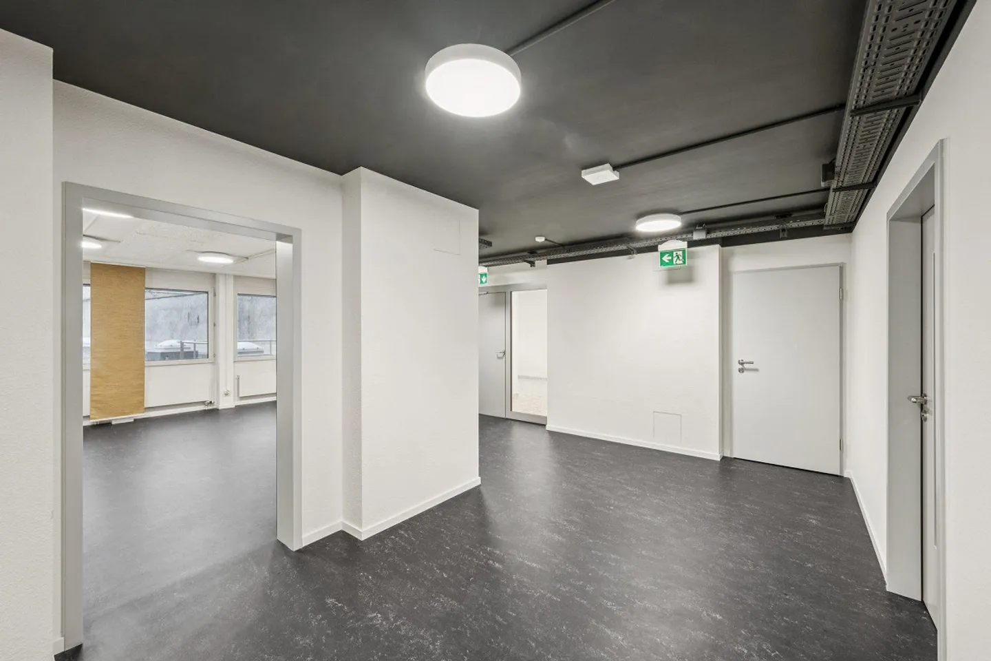 Ready-to-use Office - Hammerspaces - Photo 5 of 7