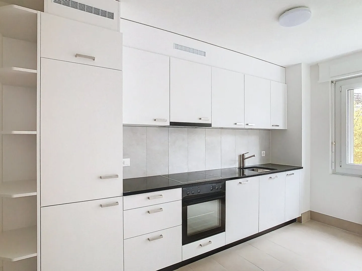 Superbe 2½ pièces rénové en plein coeur de la ville ! - Photo 1 sur 11