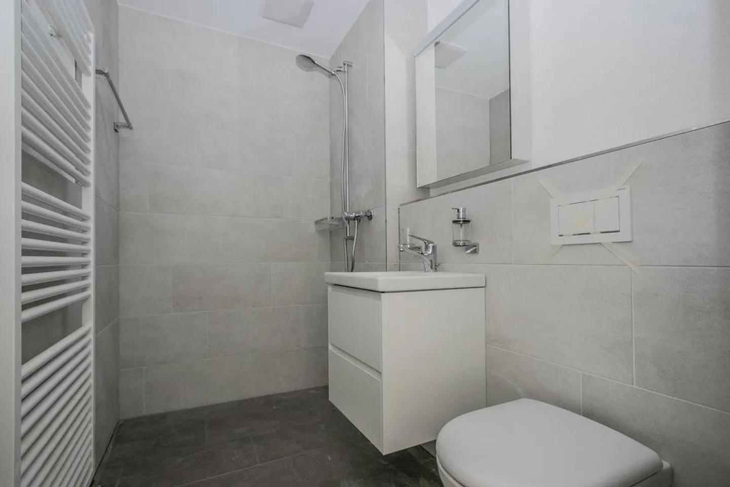 Charmante Wohnung mit Balkon - Foto 2 von 3