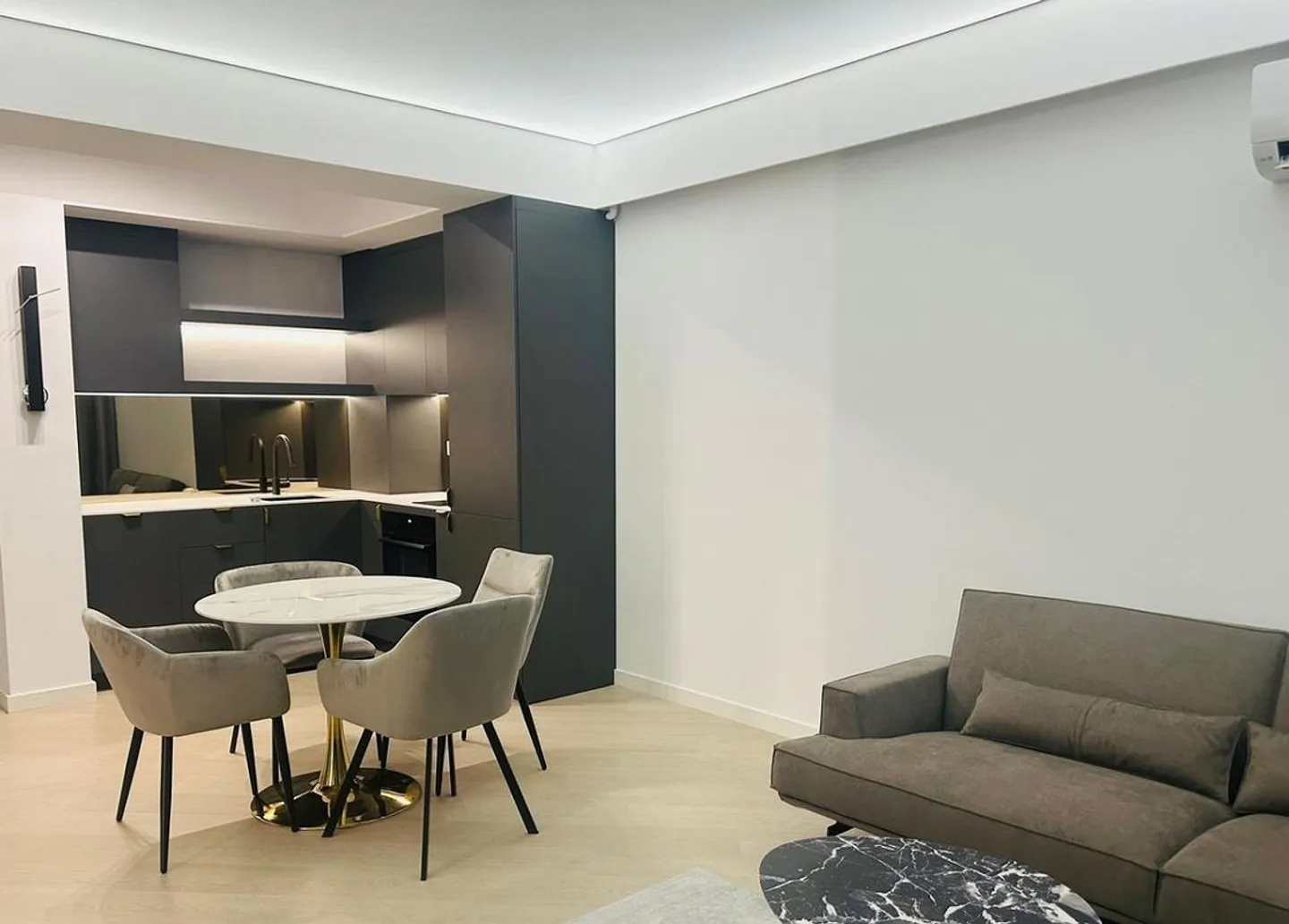 La proprietà si trova in Lilienweg 2, al piano terra - Foto 4 di 13