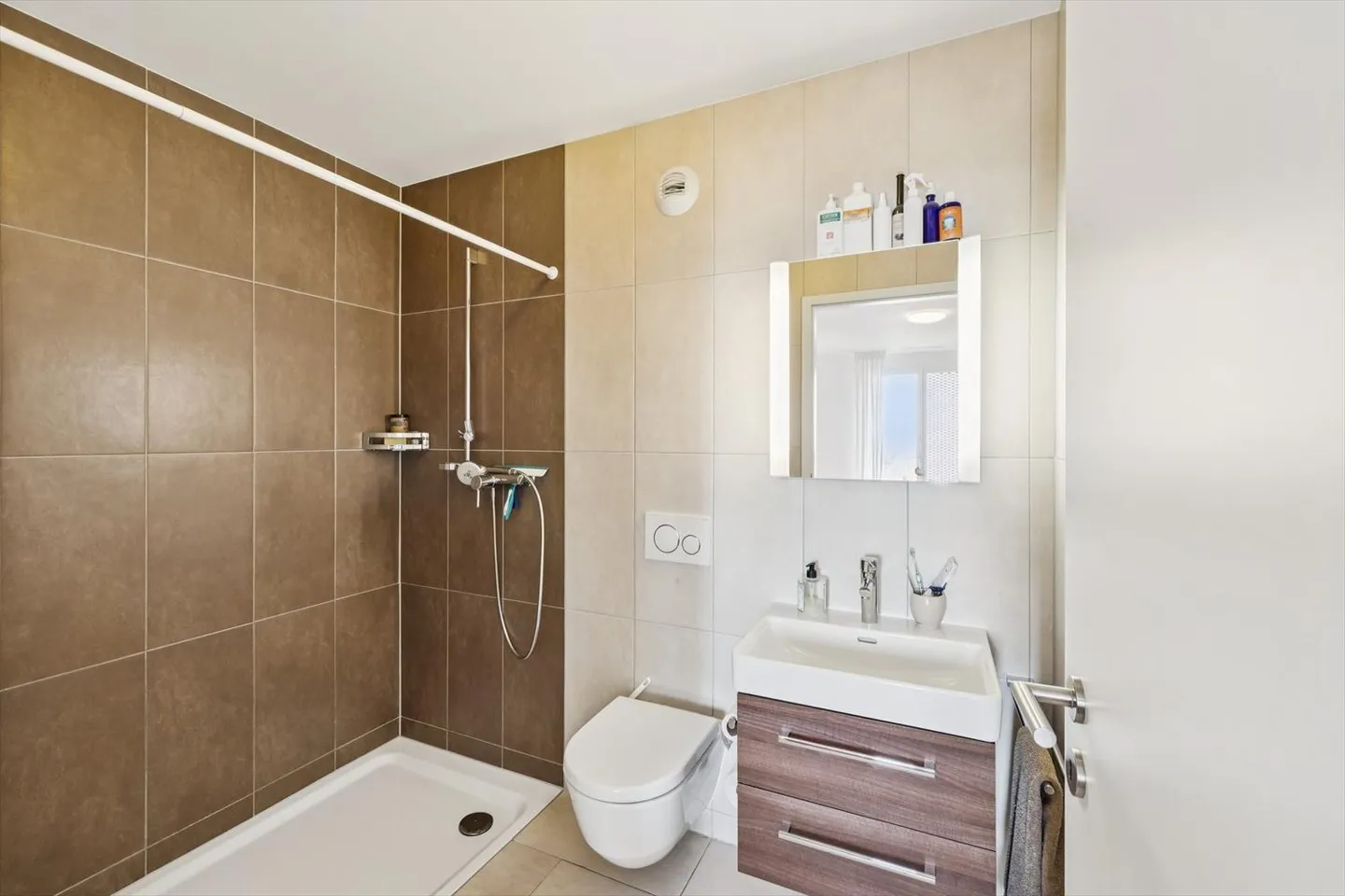 Opportunité à saisir pour cet appartement traversant de 4.5 pièces - Photo 9 sur 11