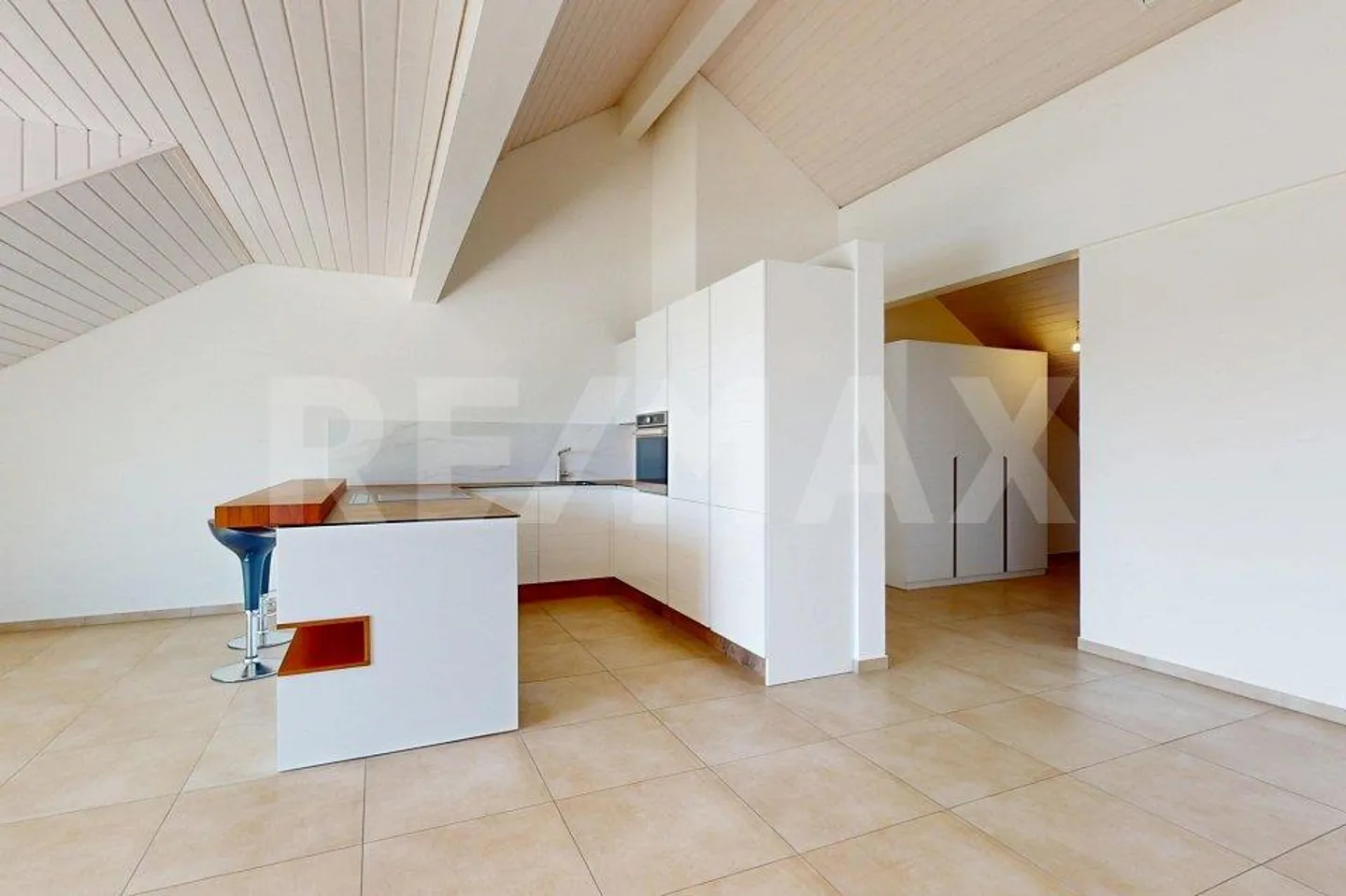Moderno: appartamento mansardato di 3,5 locali con vista a Golaten (Kallnach) - Foto 4 di 13