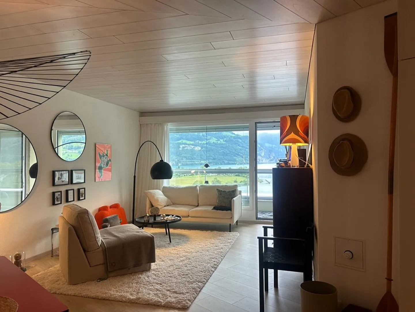 STUDIO WITH LAKE AND MOUNTAIN VIEW in BRUNNEN - Photo 1 of 7