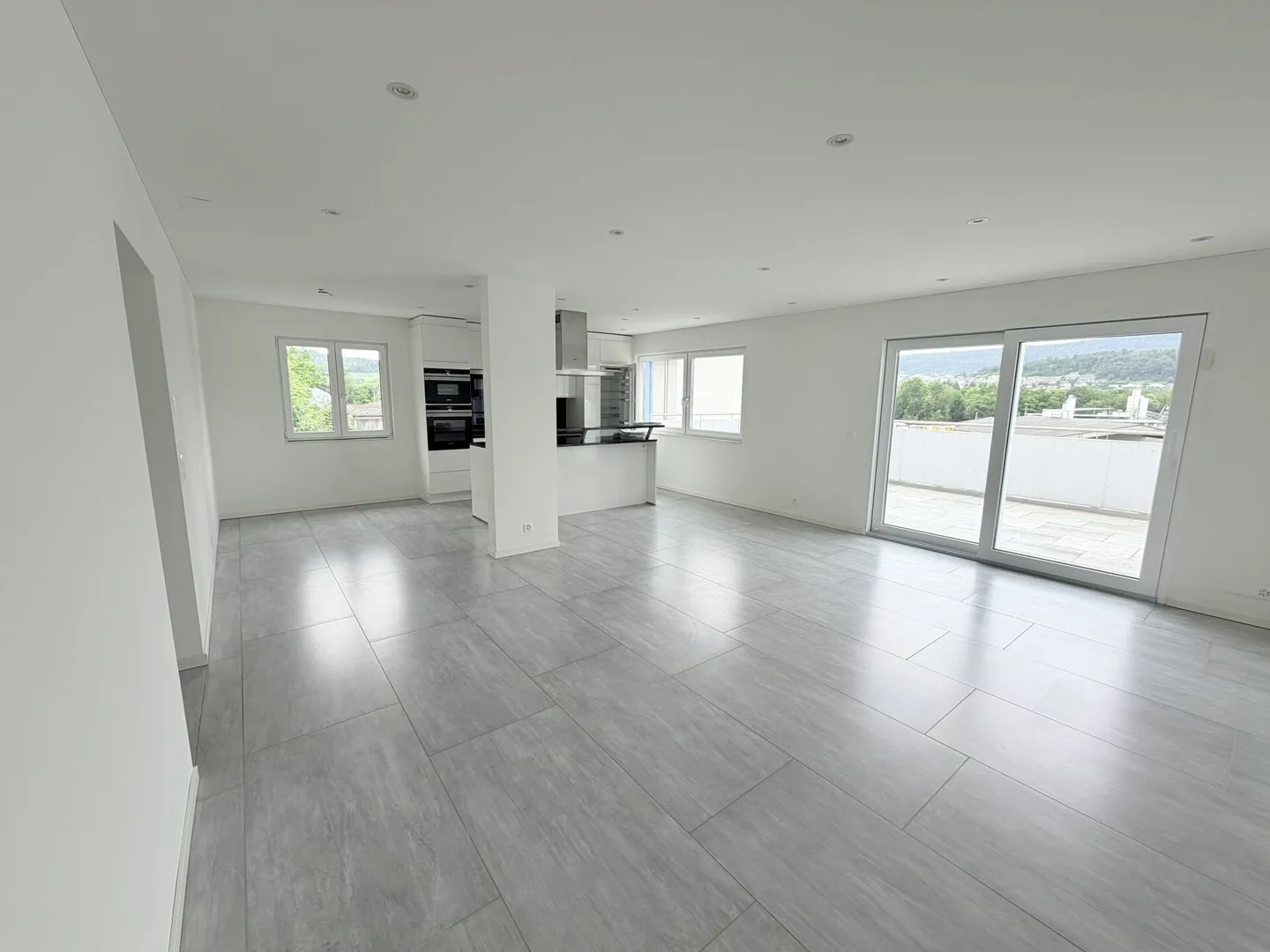 Moderne 4.5 Zimmer Maisonette - Foto 5 von 17