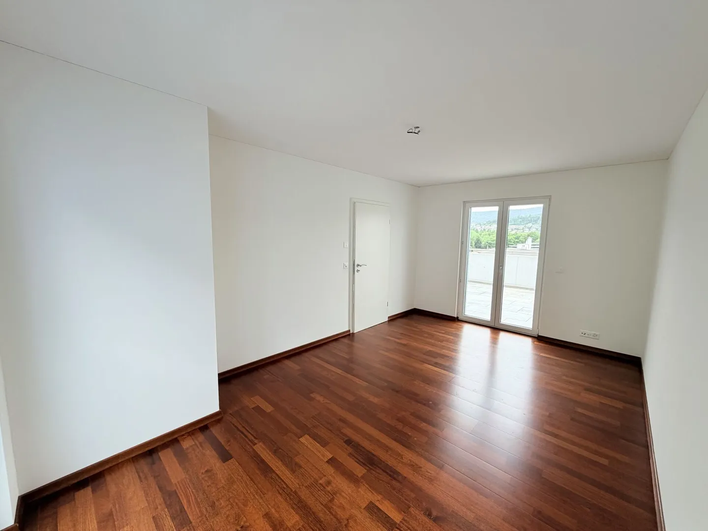 Moderne 4.5 Zimmer Maisonette - Foto 8 von 17