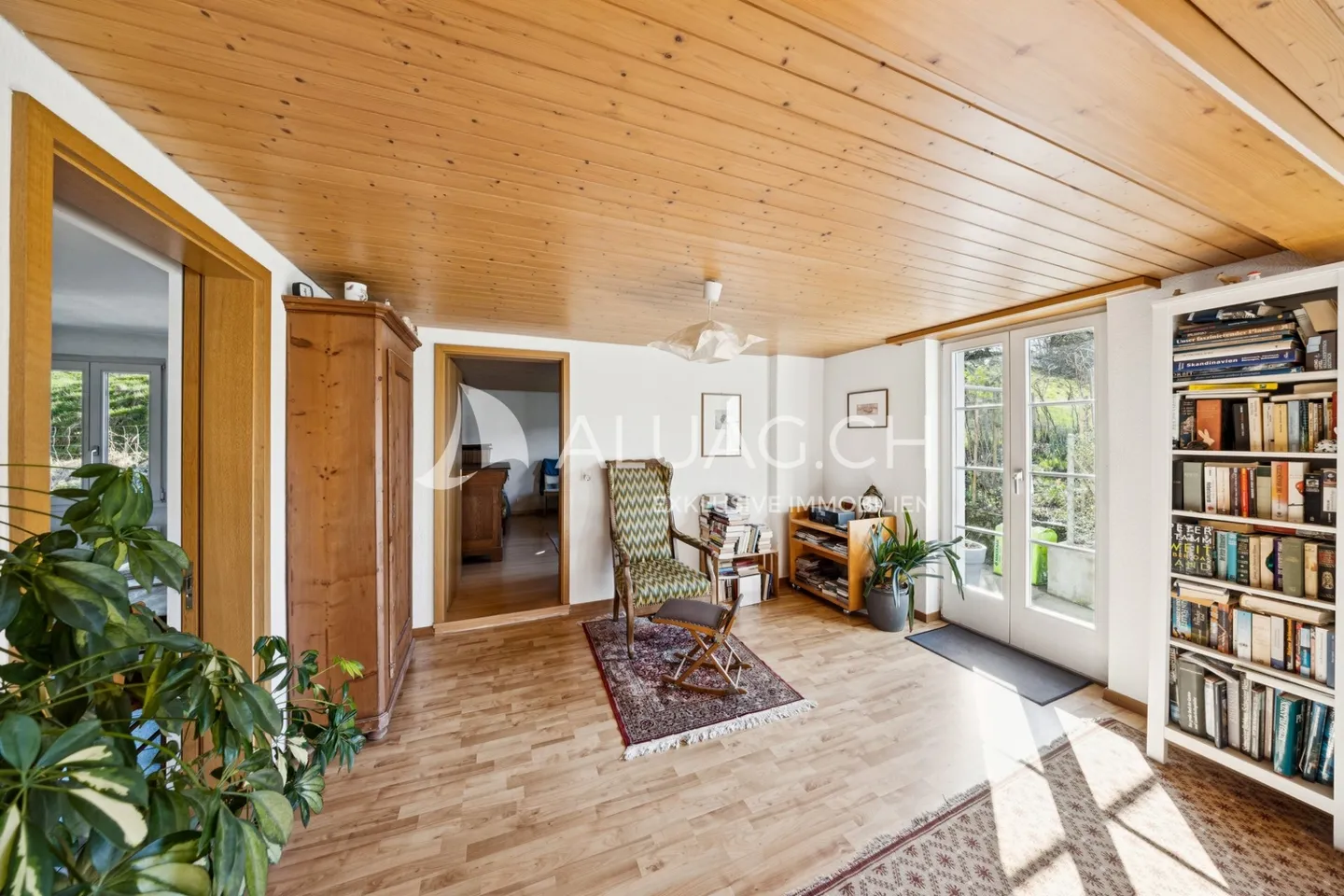 ZWEI GENERATIONENHAUS MIT  AUSBAUPOTENZIAL - Foto 5 von 17