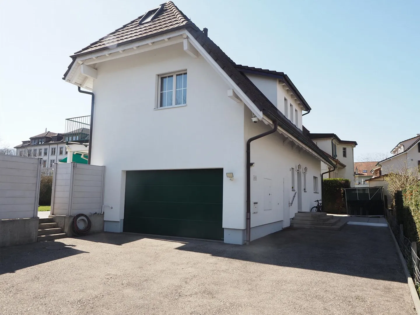 Casa familiare di 6,5 stanze in stile country con piscina - Foto 13 di 14