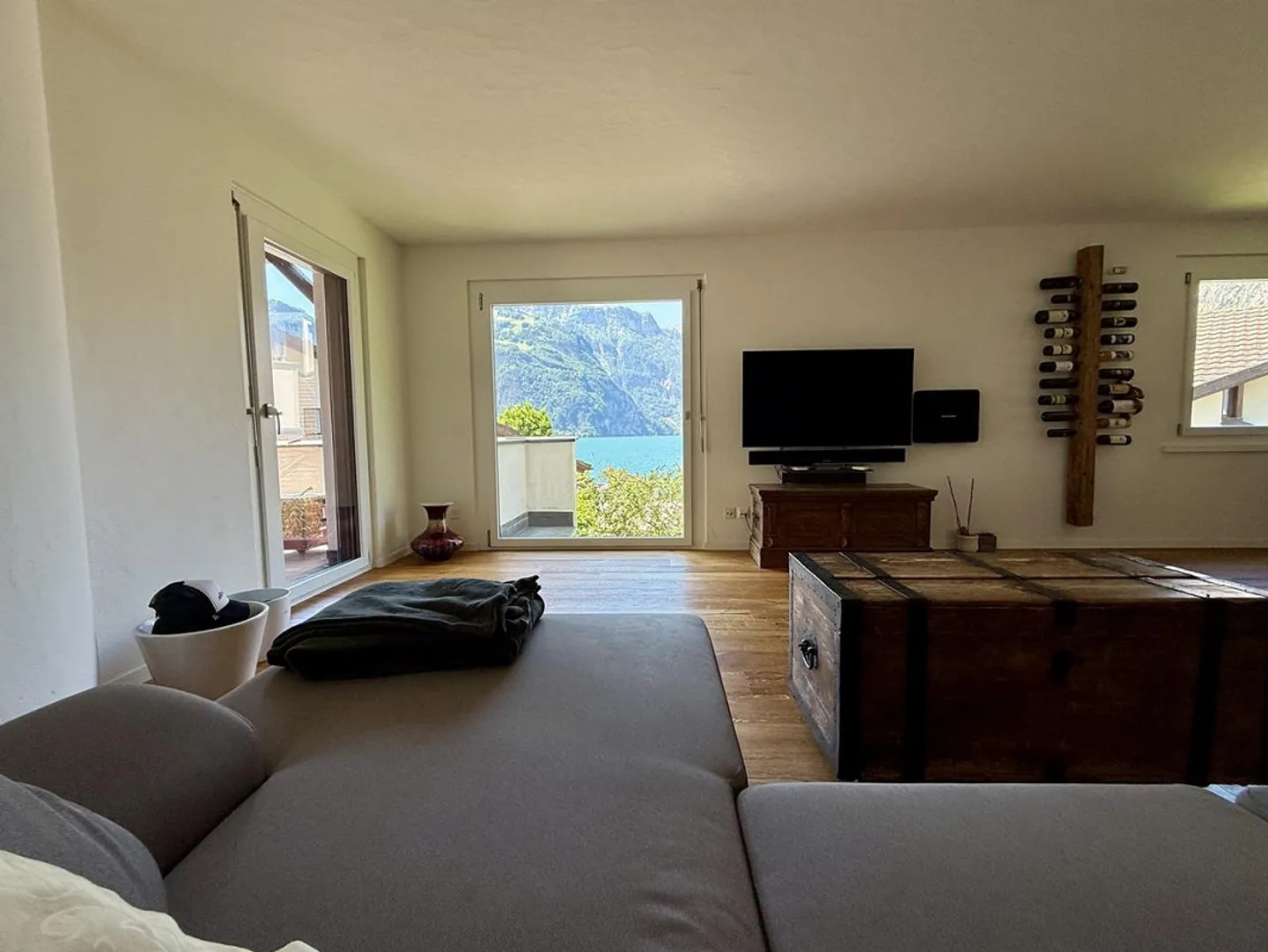 Bellissimo appartamento di 3,5 stanze, arredato, piano rialzato, accesso privato al lago - Foto 3 di 15