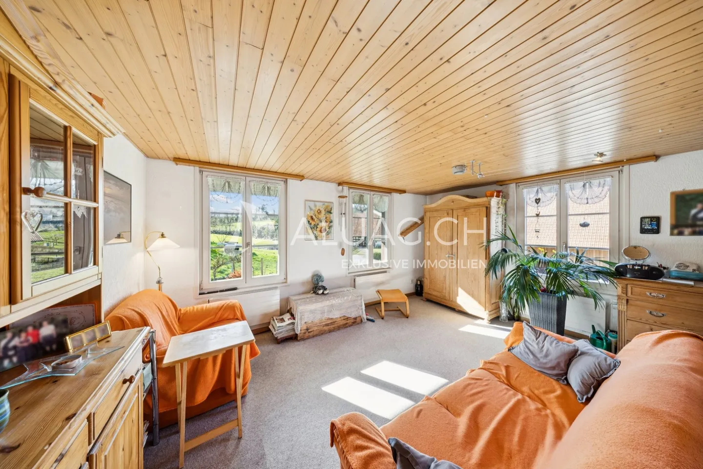 ZWEI GENERATIONENHAUS MIT  AUSBAUPOTENZIAL - Foto 14 von 17