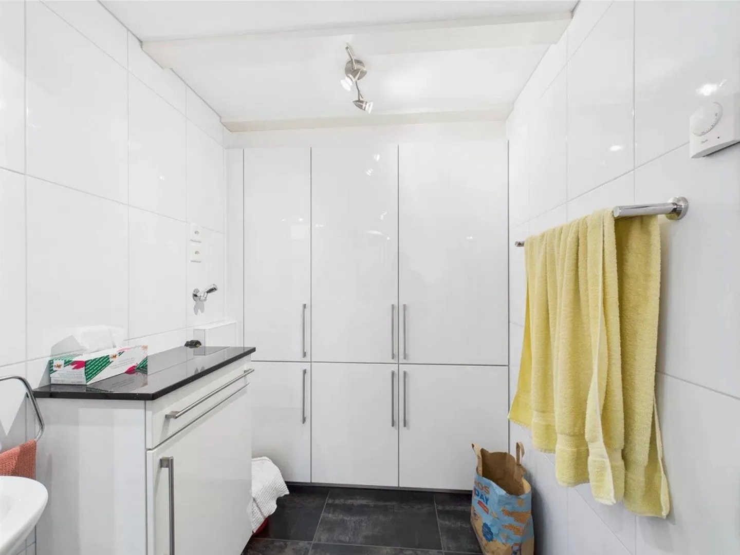 Single-family house in a sunny location with breathtaking views - Photo 6 of 13