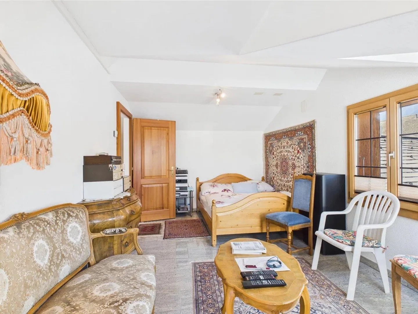 Single-family house in a sunny location with breathtaking views - Photo 11 of 13