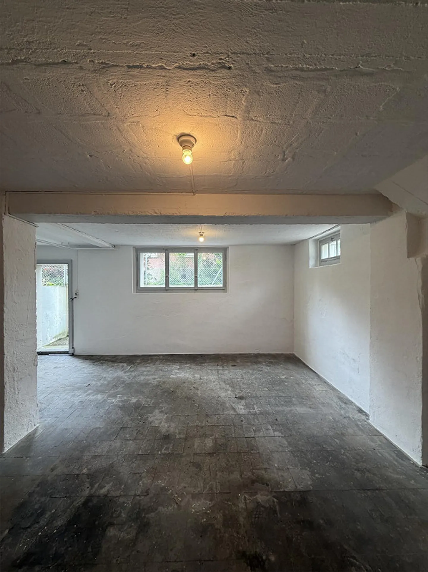 Espace de stockage de 29 m² dans un emplacement calme à Zurich-Wollishofen - Photo 5 sur 6