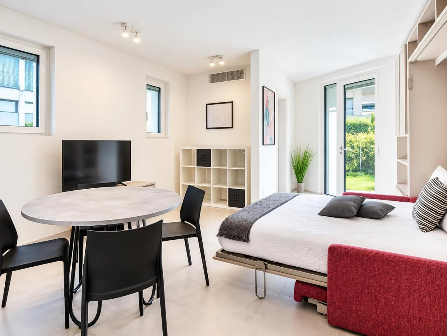 Appartamento moderno con giardino - Foto 4 di 8