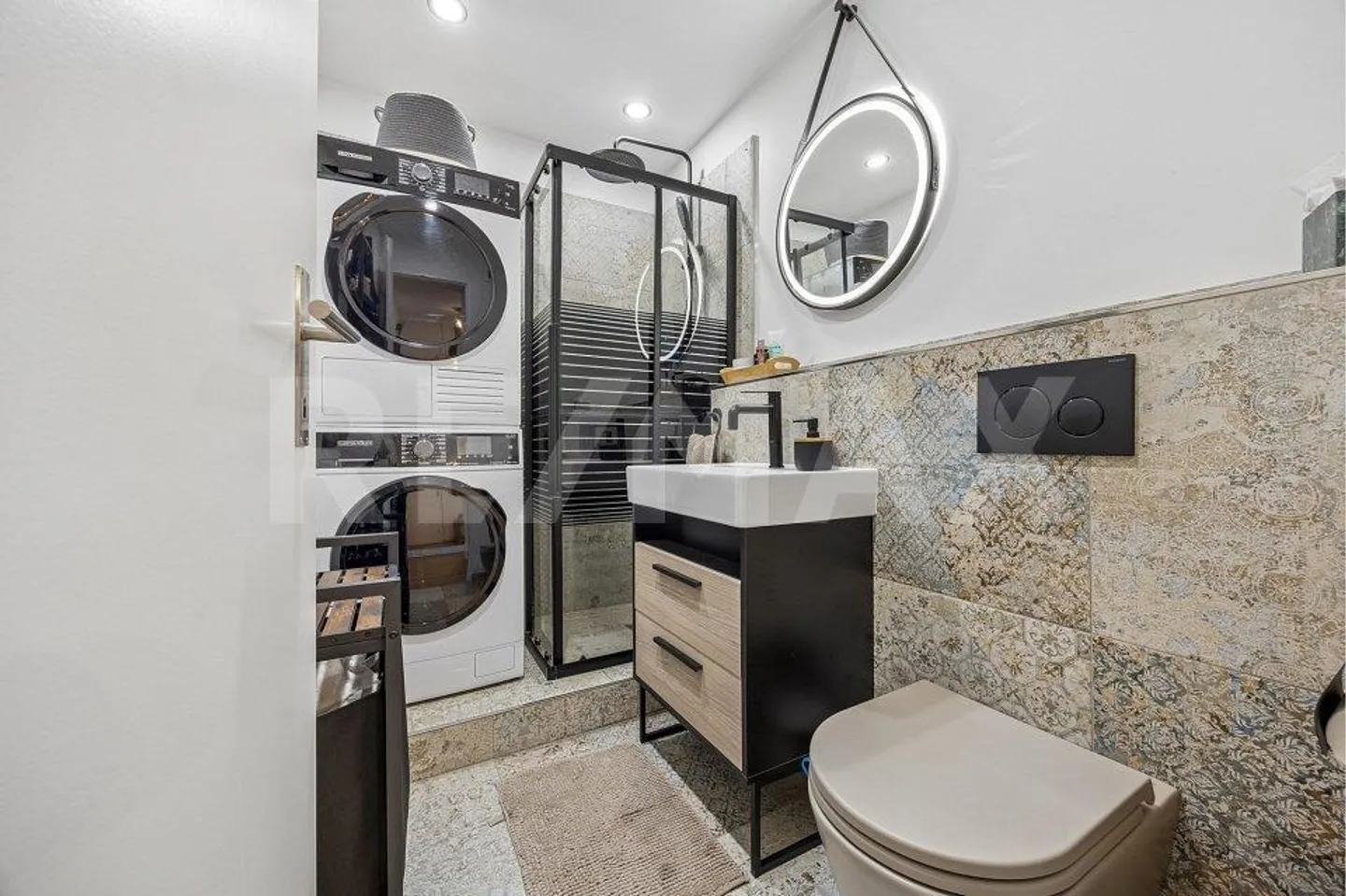 Appartement lumineux de 3½ pièces avec deux balcons - Photo 2 sur 13