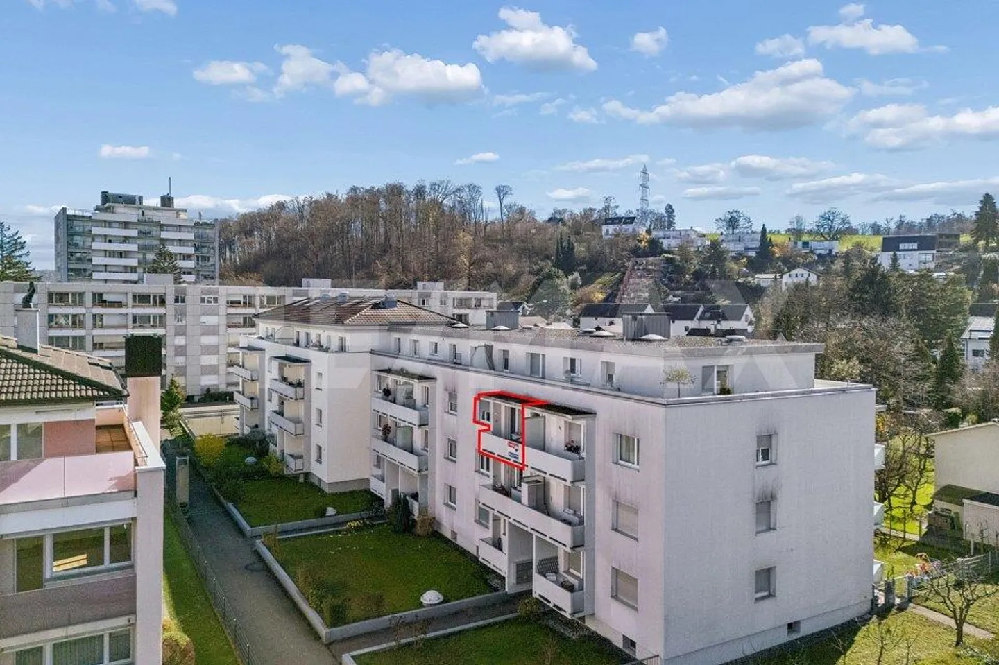 Appartement lumineux de 3½ pièces avec deux balcons - Photo 3 sur 13
