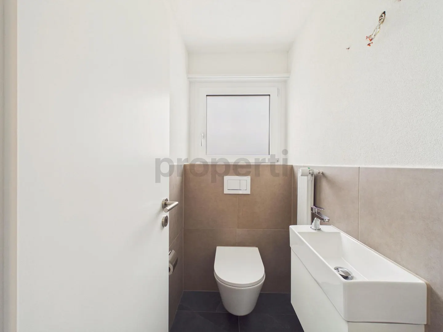Unique opportunity with lake view: 4.5-room apartment with potential in ... - Photo 13 of 15