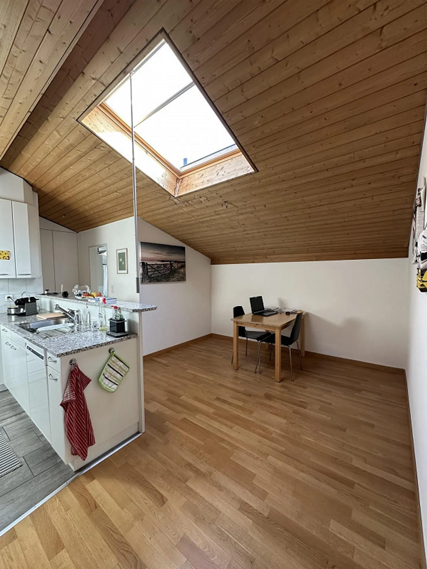 Charmante Dachwohnung - Foto 5 von 10