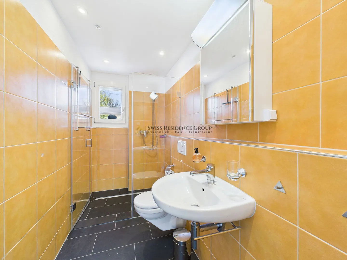 Exclusive 5.5-room townhouse in a sunny, quiet location - Photo 9 of 16