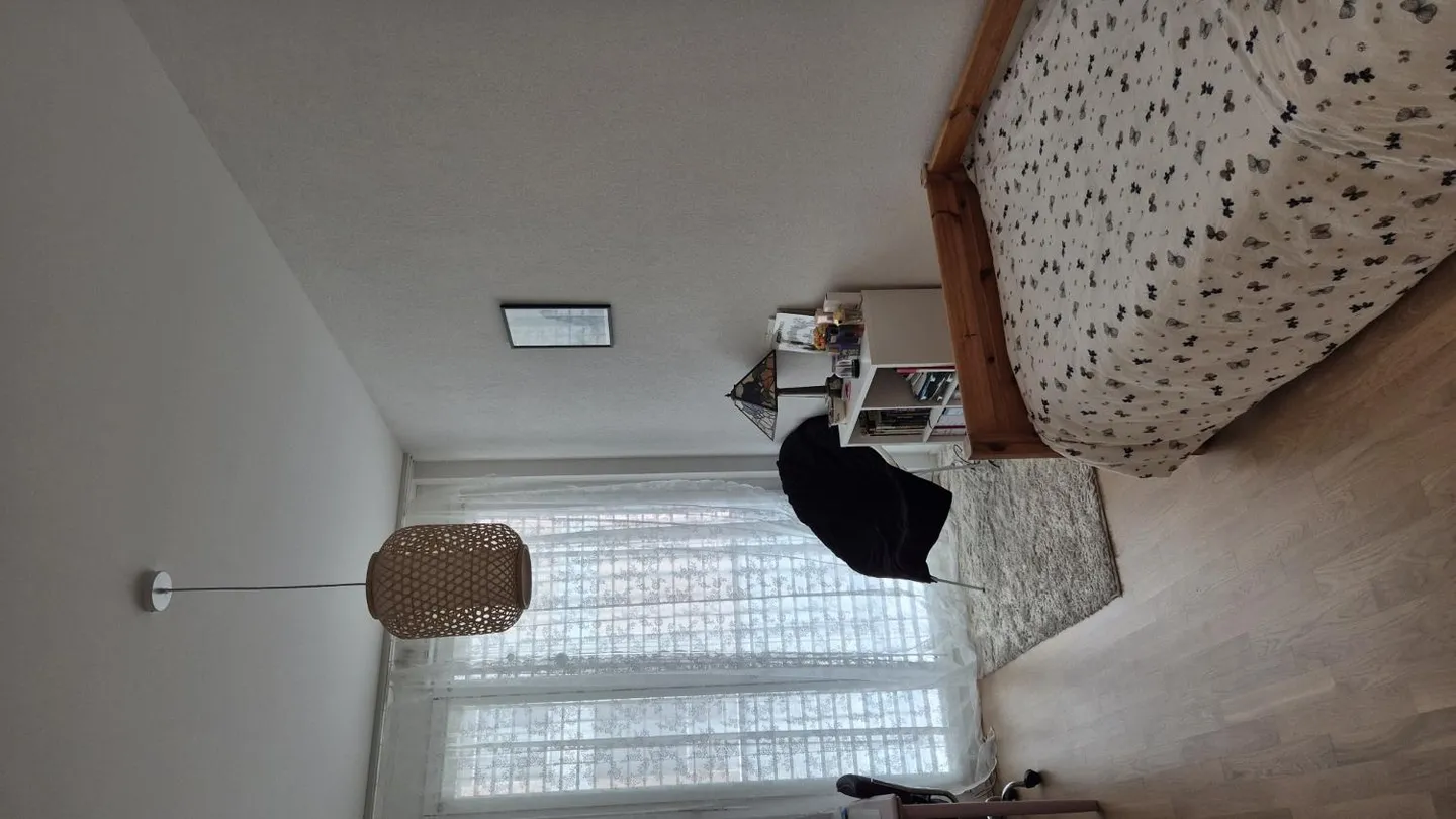 Charmante helle Wohnung ideal gelegen in unmittelbarer Nähe des Bahnhofs - Foto 2 von 7