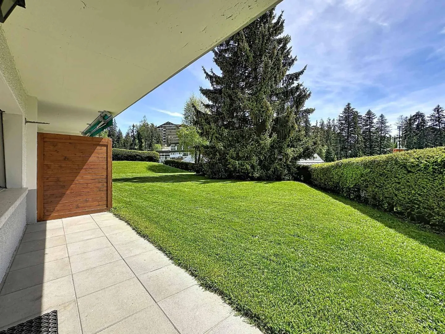 Charmant studio en rez-de-jardin - Photo 2 sur 10