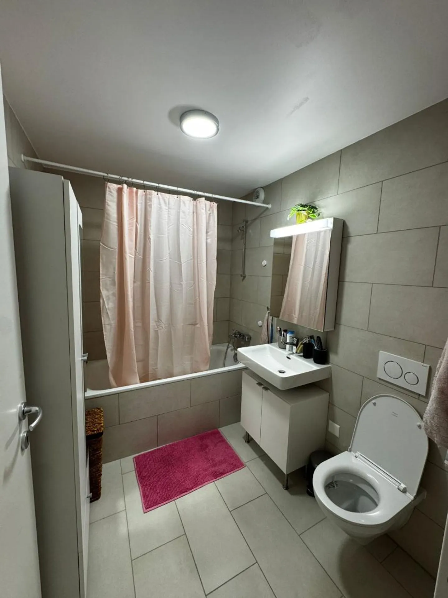 Charmante helle Wohnung ideal gelegen in unmittelbarer Nähe des Bahnhofs - Foto 4 von 7