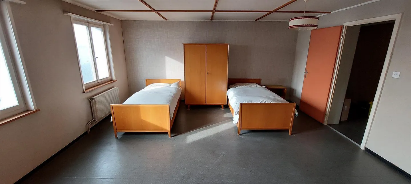 Studio room in a central location in Arnegg - Photo 2 of 7