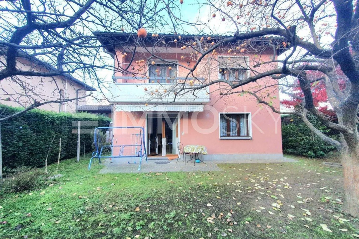 Unabhängige Villa mit Garten und 2 Parkplätzen in Cadenazzo - Foto 5 von 5