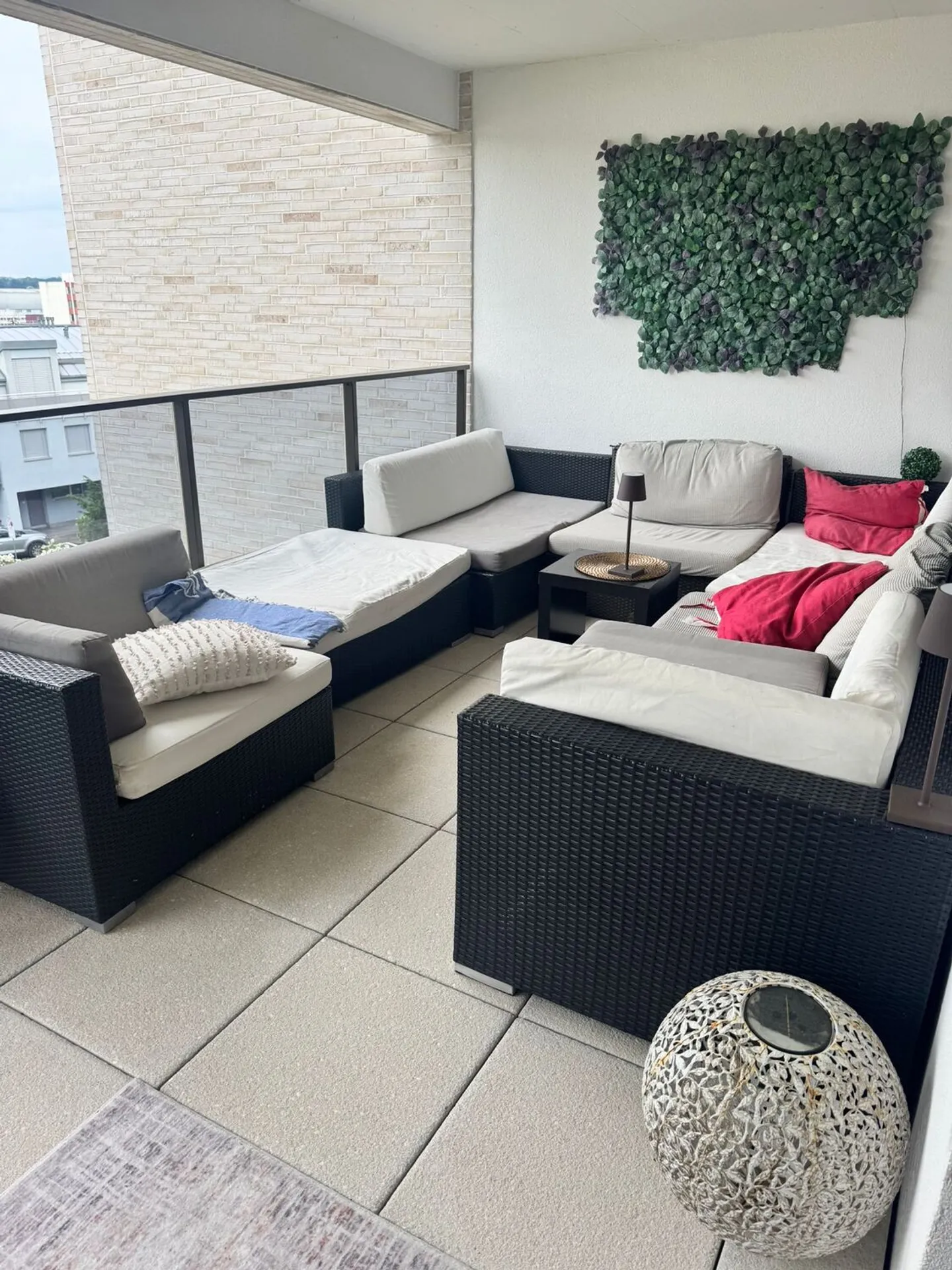 Helle Wohnung mit grossem Balkon - Foto 8 von 10