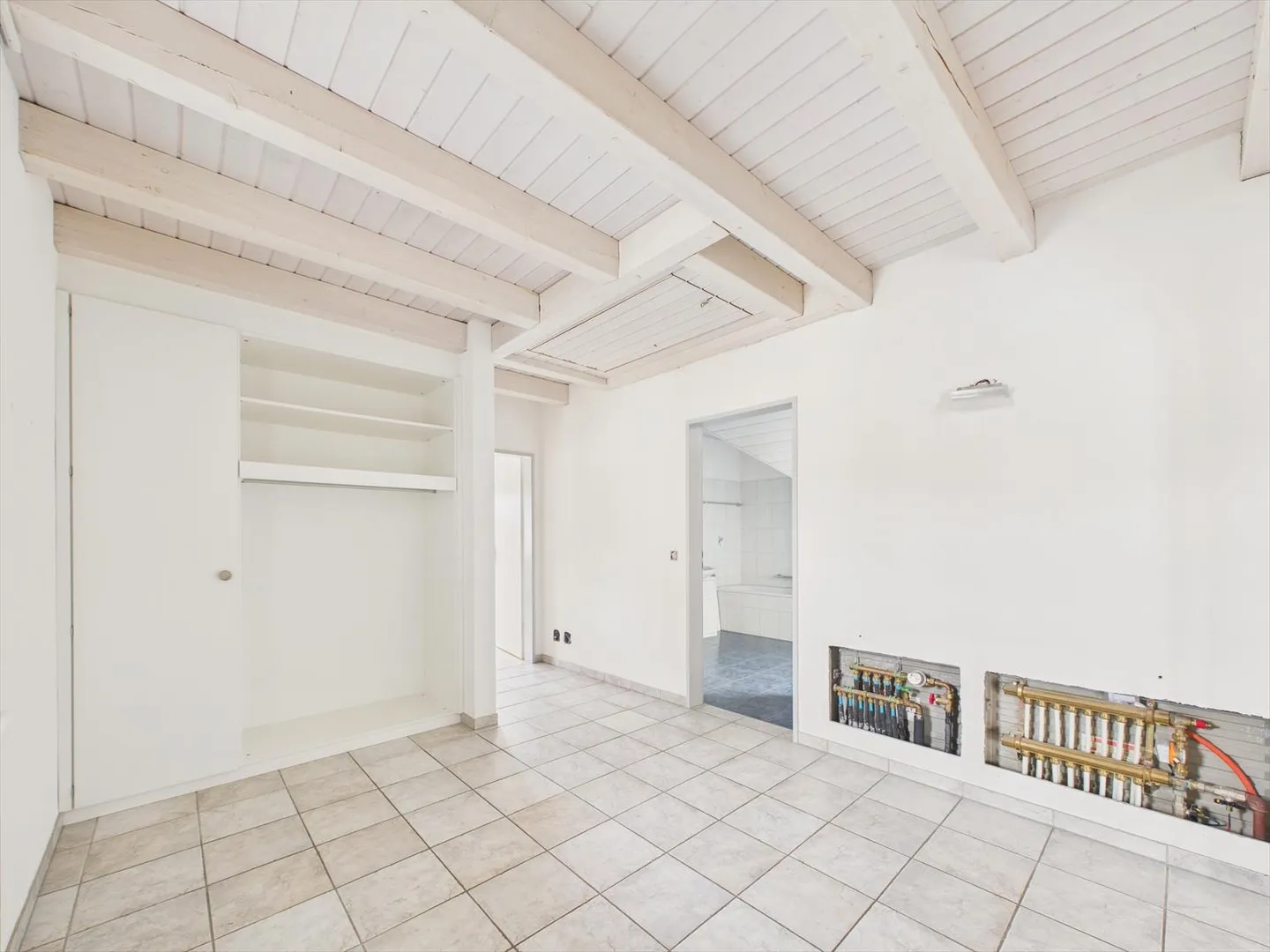 Exclusive 4.5-room apartment in the sought-after region of Mettlen, Canton TG - Photo 9 of 13