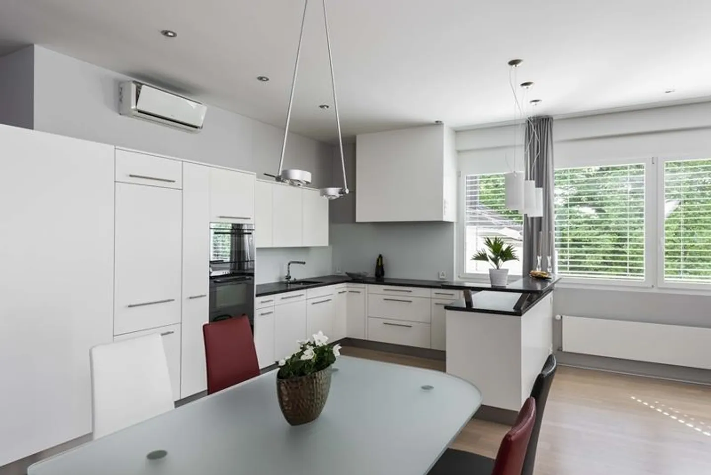 Avec style et charme - Votre opportunité ! - Photo 4 sur 9