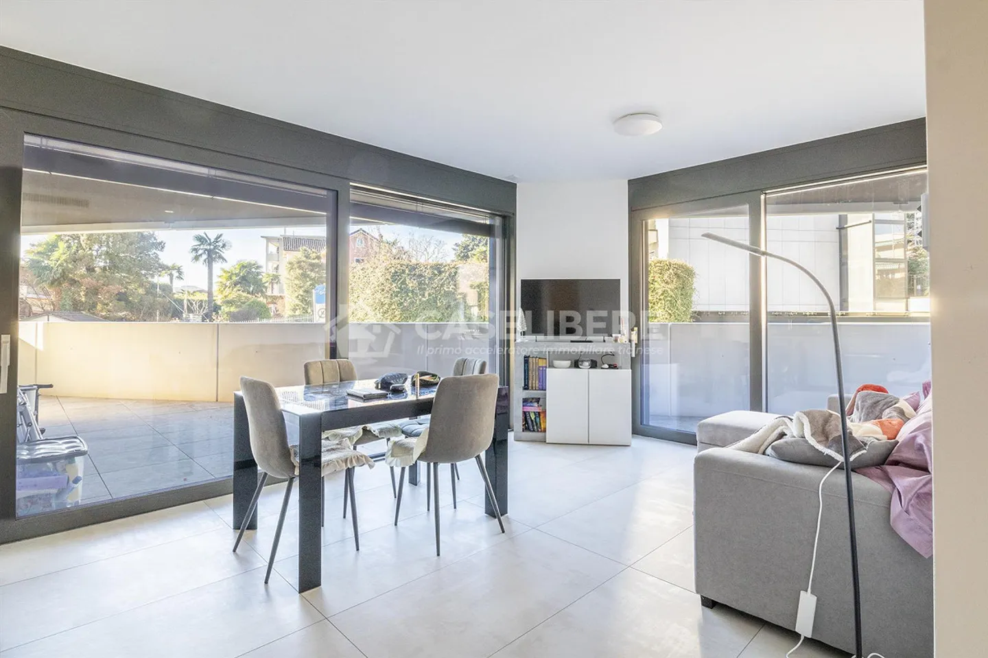 ELEGANT 2.5 ROOMS FURNISHED APARTMENT IN BREGANZONA - Photo 2 of 11