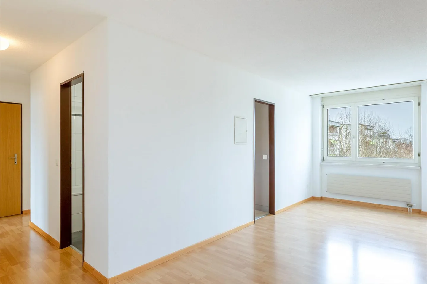 Charmante Wohnung in Suhr - Foto 3 von 8