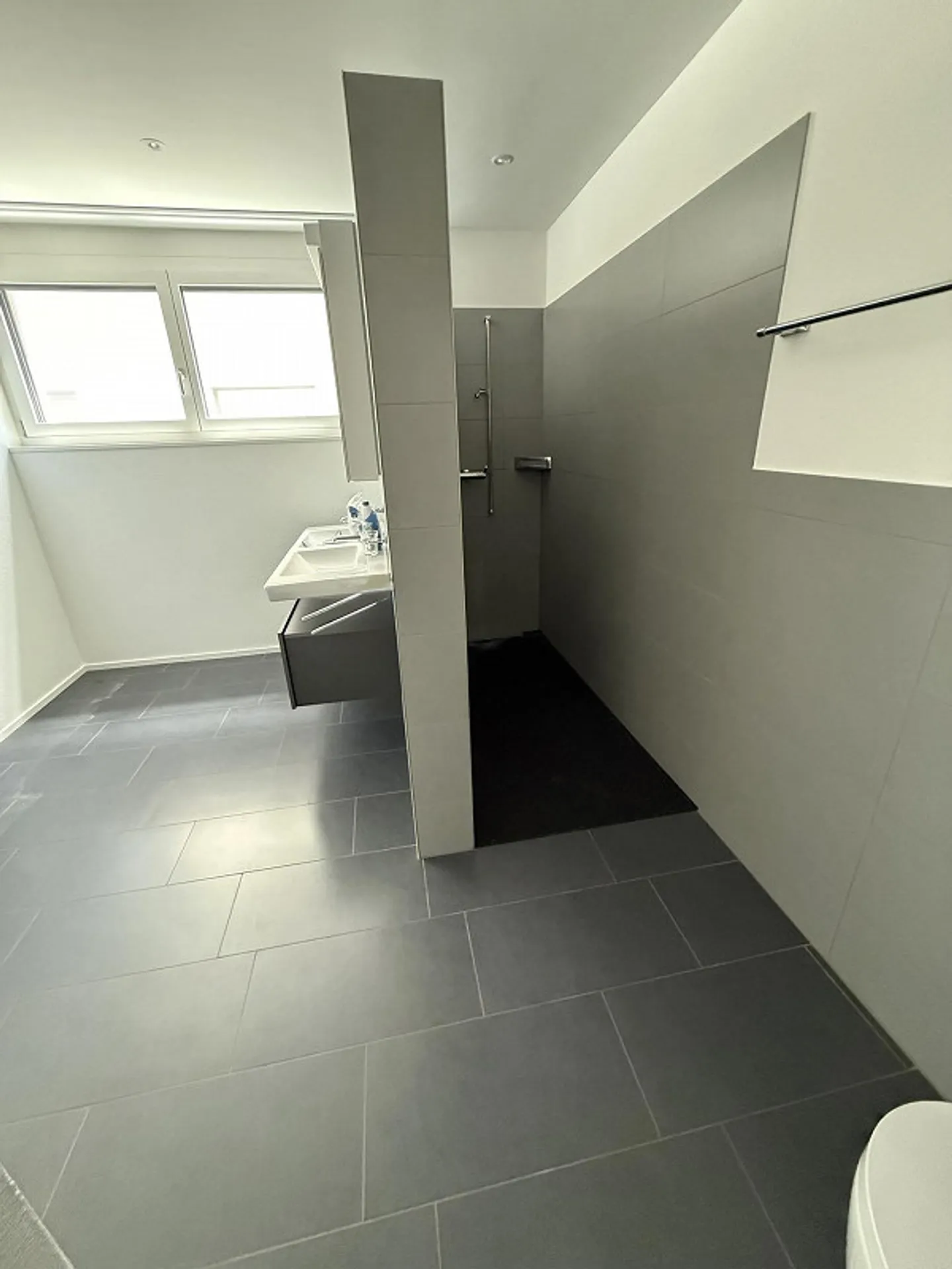 Appartamento moderno di 4,5 stanze al piano terra a Schlierbach - disponibile immediatamente! - Foto 4 di 9
