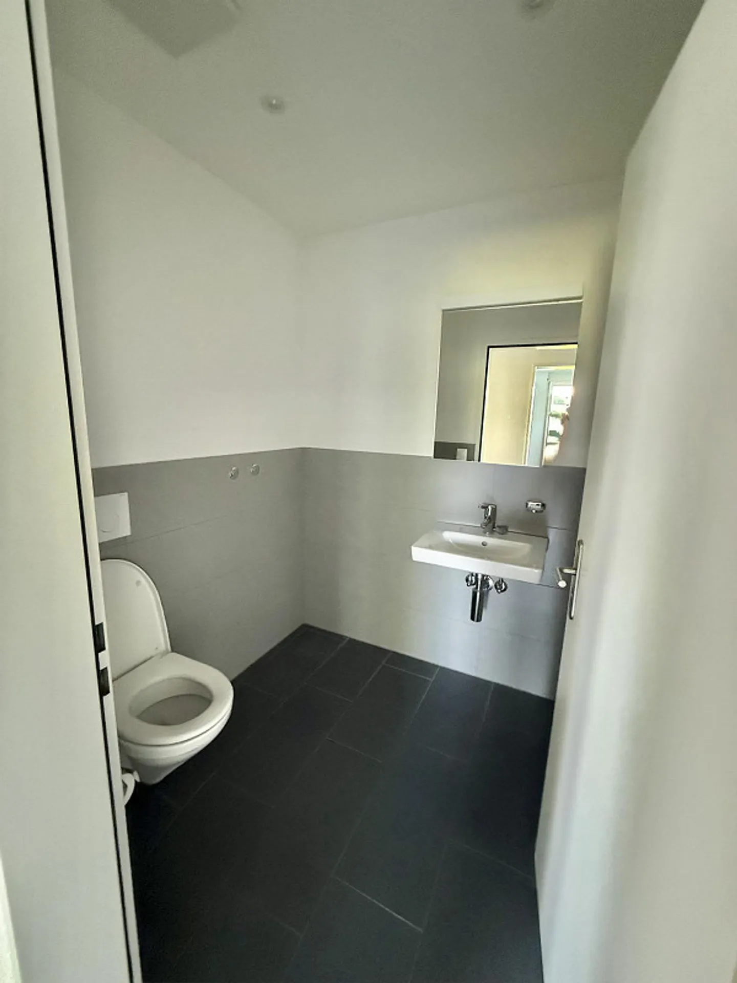 Appartamento moderno di 4,5 stanze al piano terra a Schlierbach - disponibile immediatamente! - Foto 5 di 9
