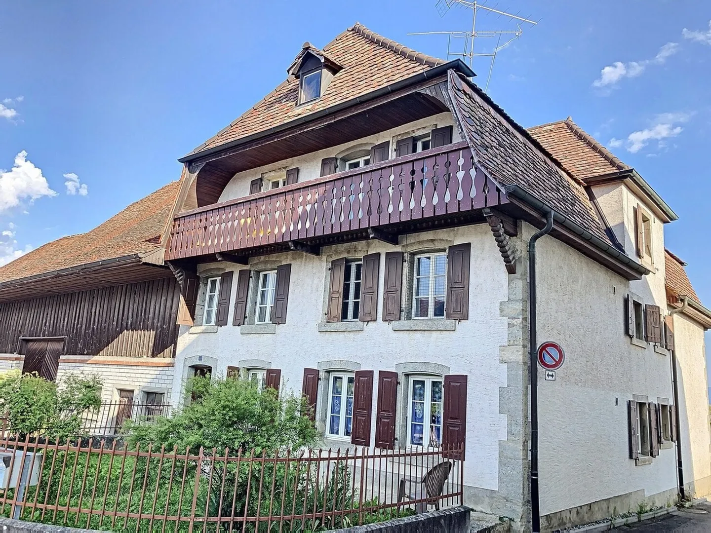 For rent? Spacious storage space of approximately 63 m² in Cugy - Photo 1 of 3